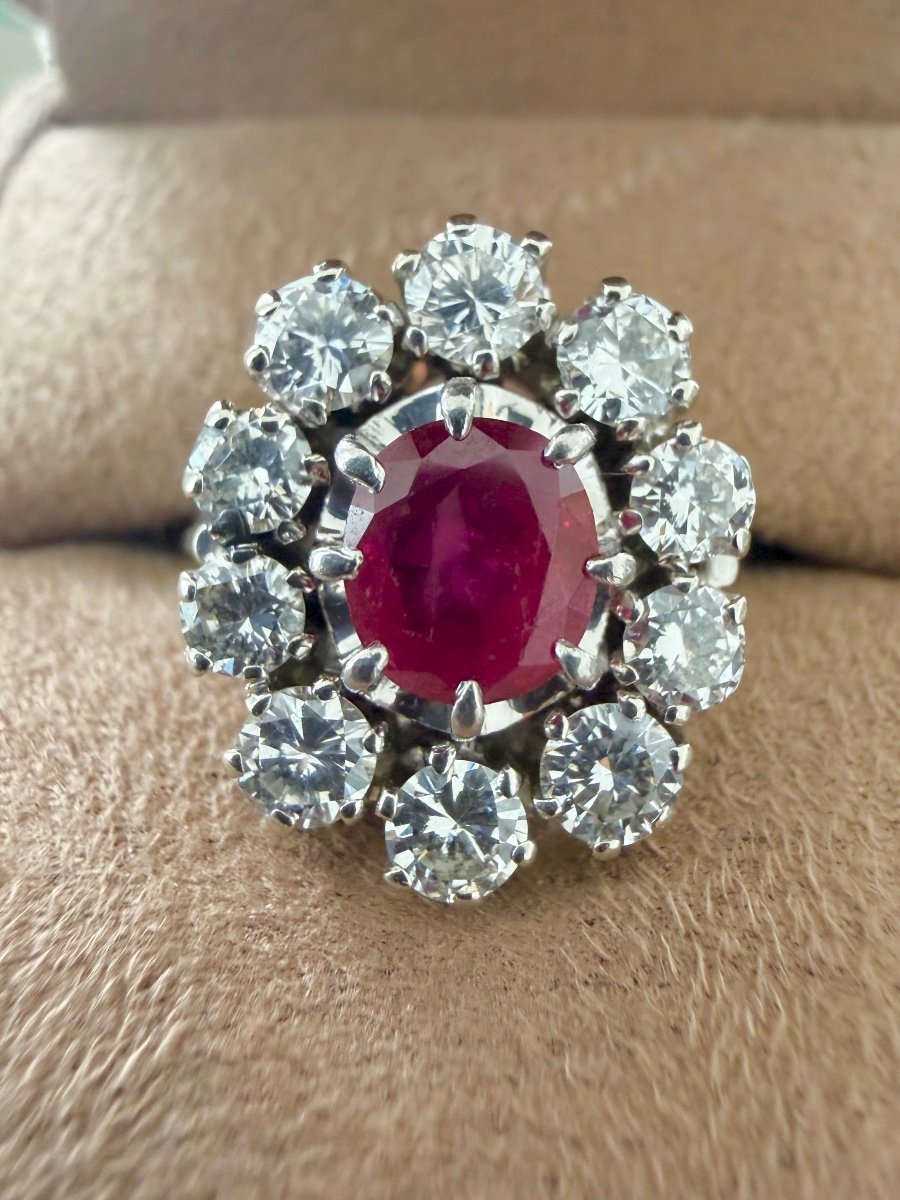 Bague Pompadour en or blanc rubis et diamants-photo-3