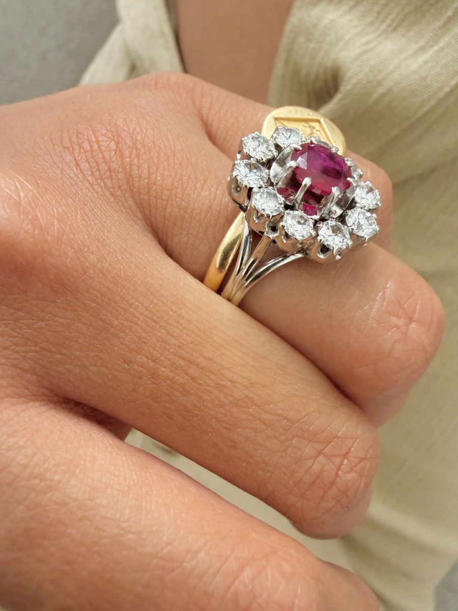 Bague Pompadour en or blanc rubis et diamants-photo-4