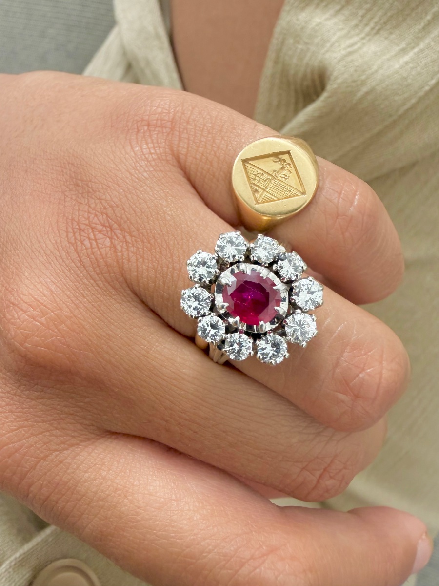 Bague Pompadour en or blanc rubis et diamants-photo-6