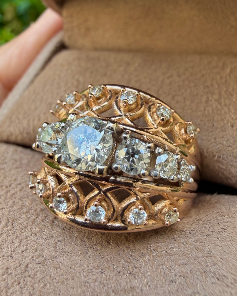 Rose Gold And Diamond Band Ring-photo-1