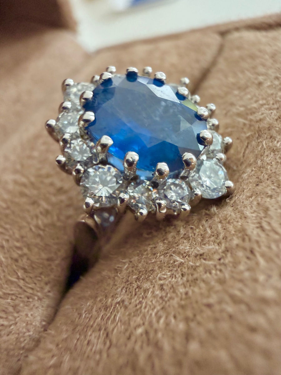 Bague Pompadour en or blanc saphir et diamants-photo-4