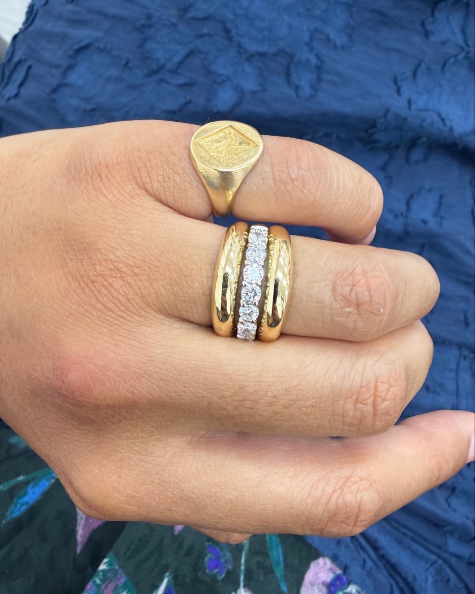 Bague bandeau en or jaune et diamants-photo-2