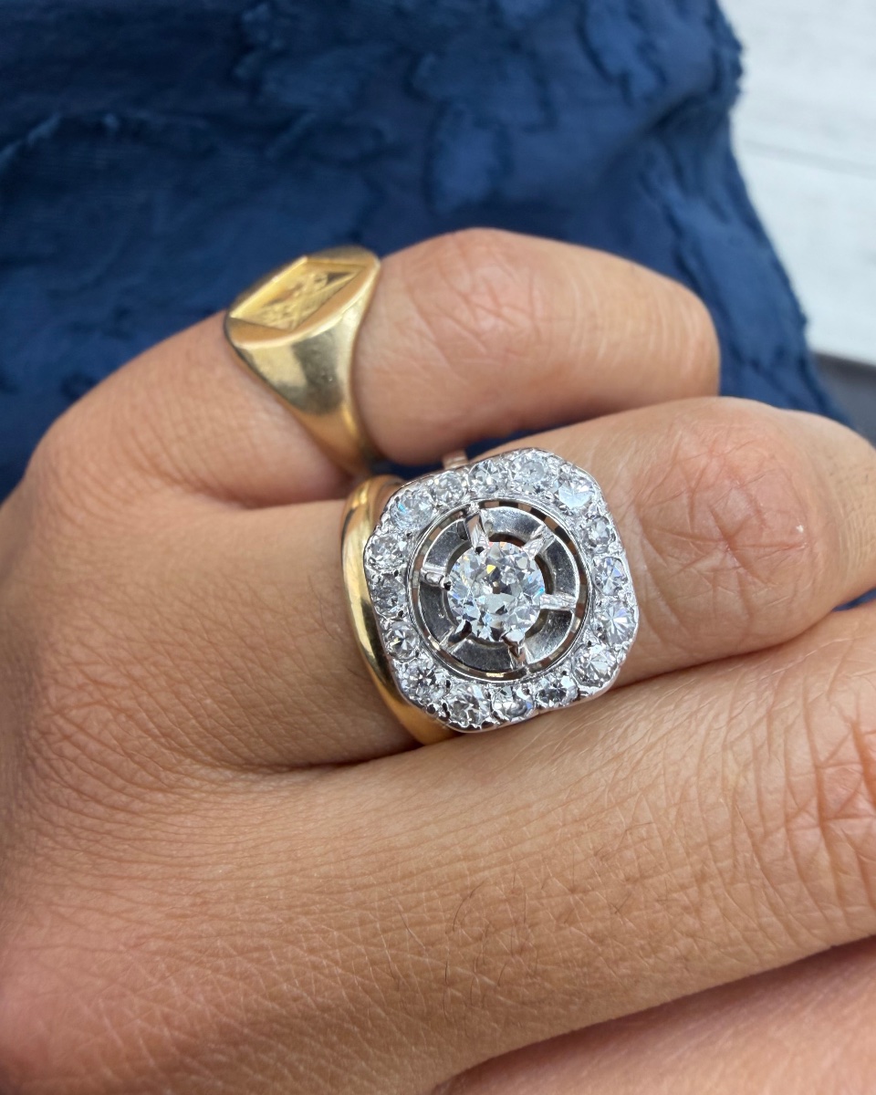 Art Deco Ring In White Gold With 1.5 Carats Of Diamonds-photo-2