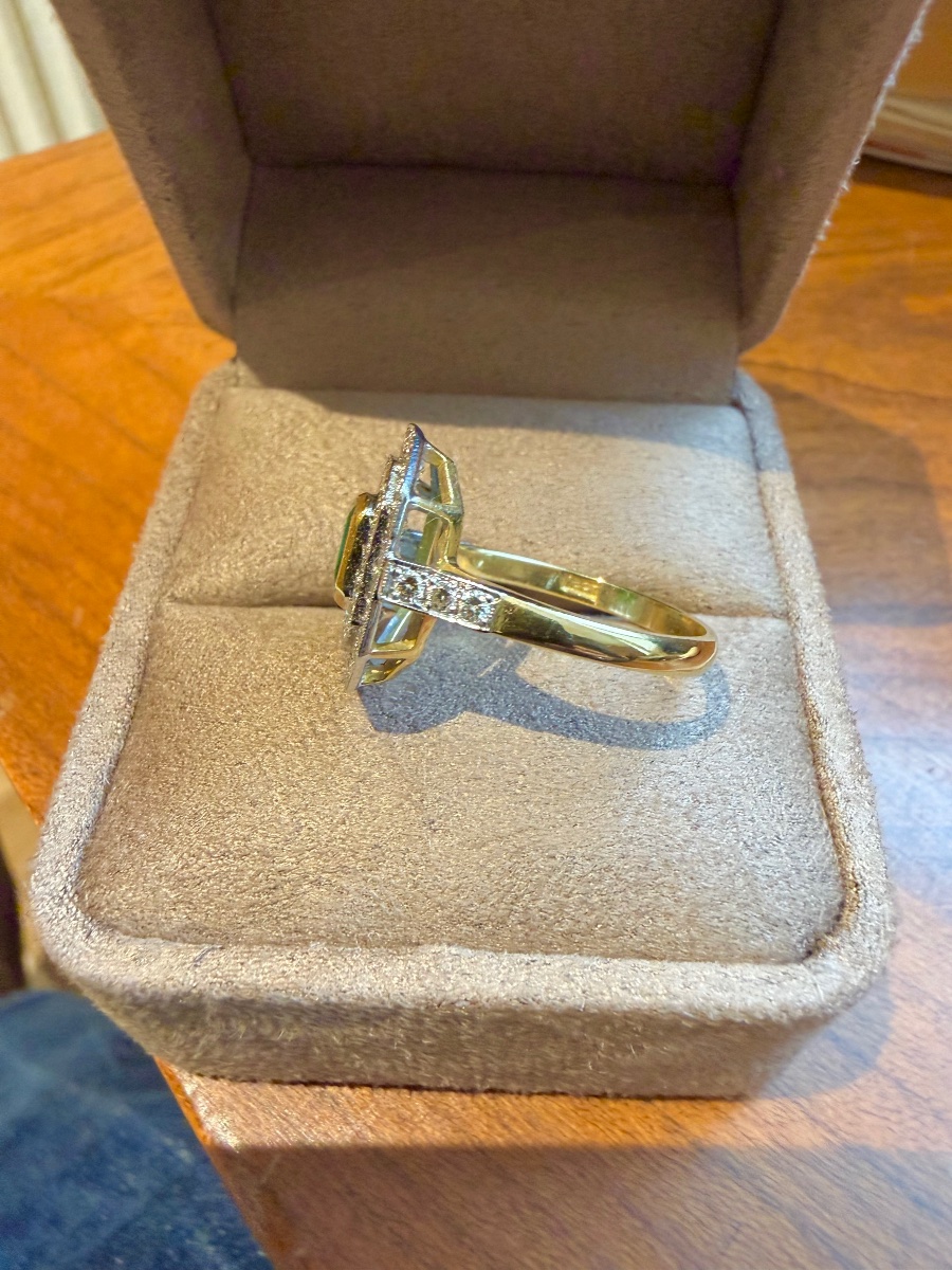 Emerald And Diamond Gold Band Ring -photo-4