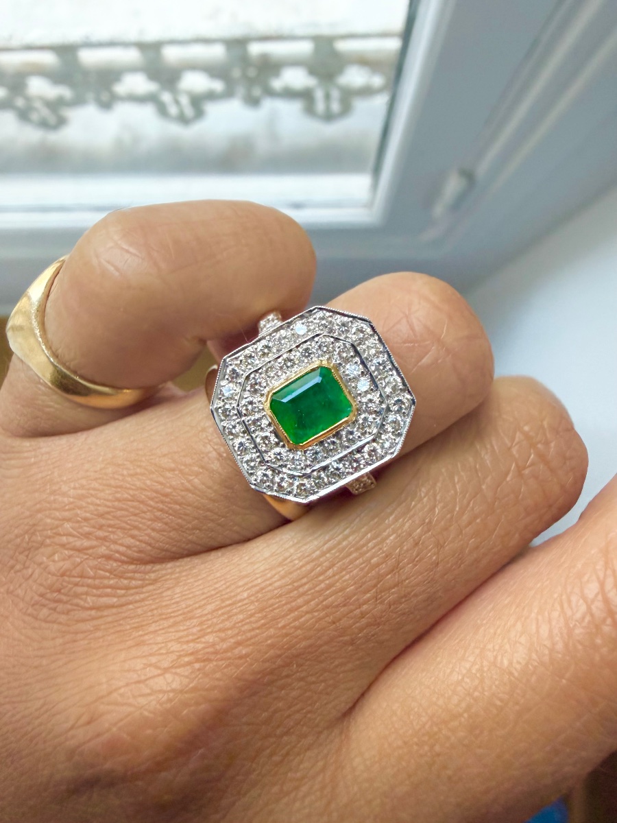 Emerald And Diamond Gold Band Ring -photo-3