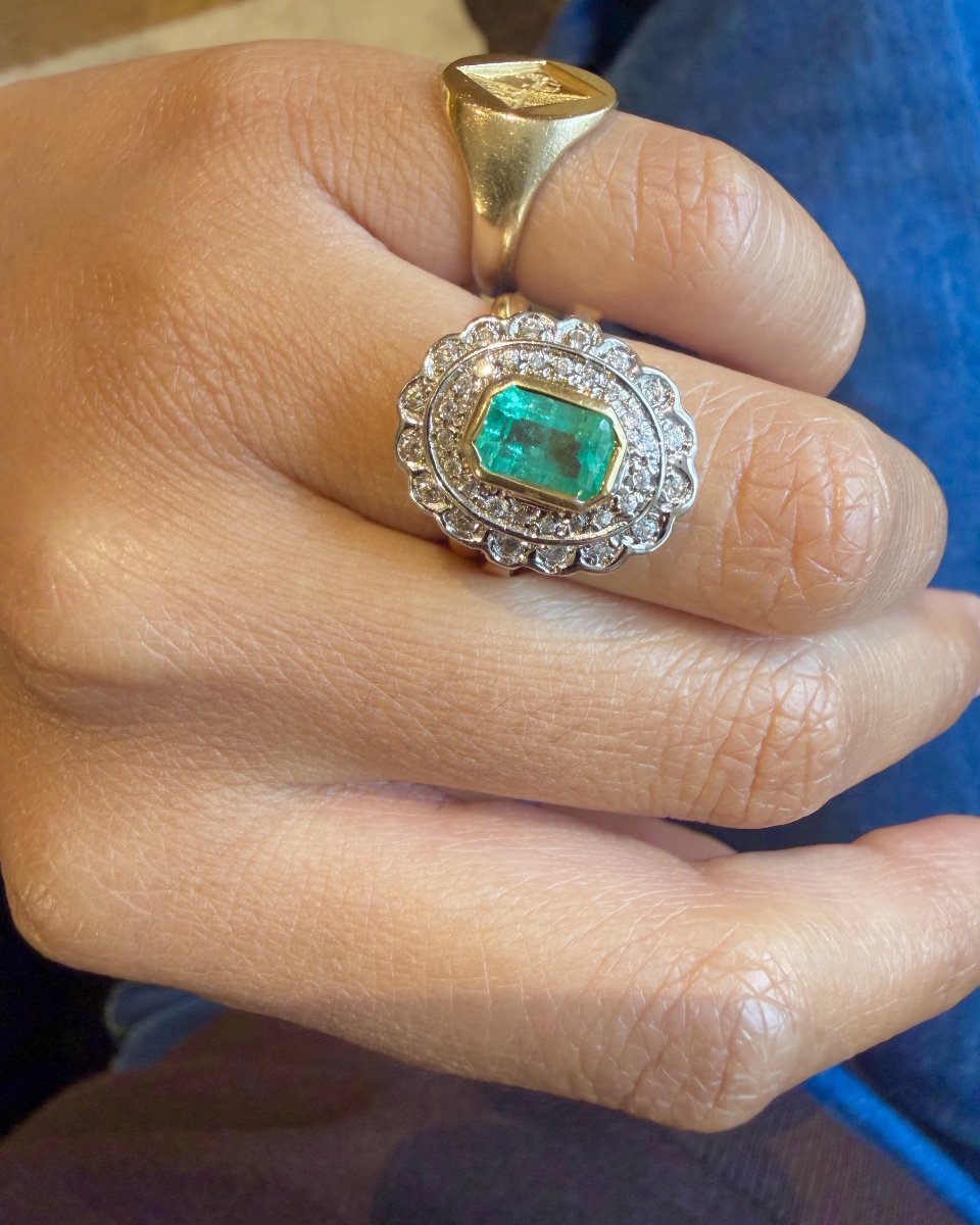 Bague Pompadour en or jaune or blanc émeraude et diamants