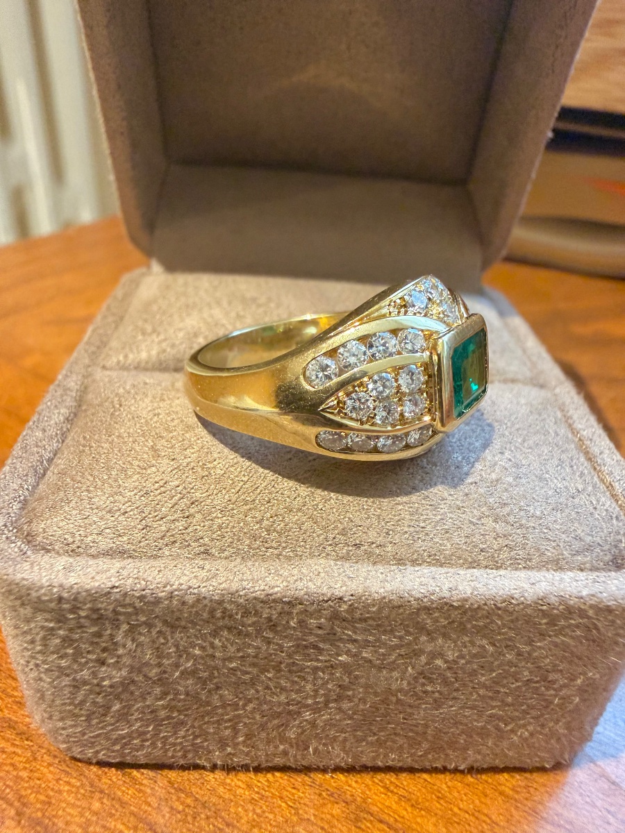Yellow Gold Band Ring With Emeralds And Diamonds-photo-5