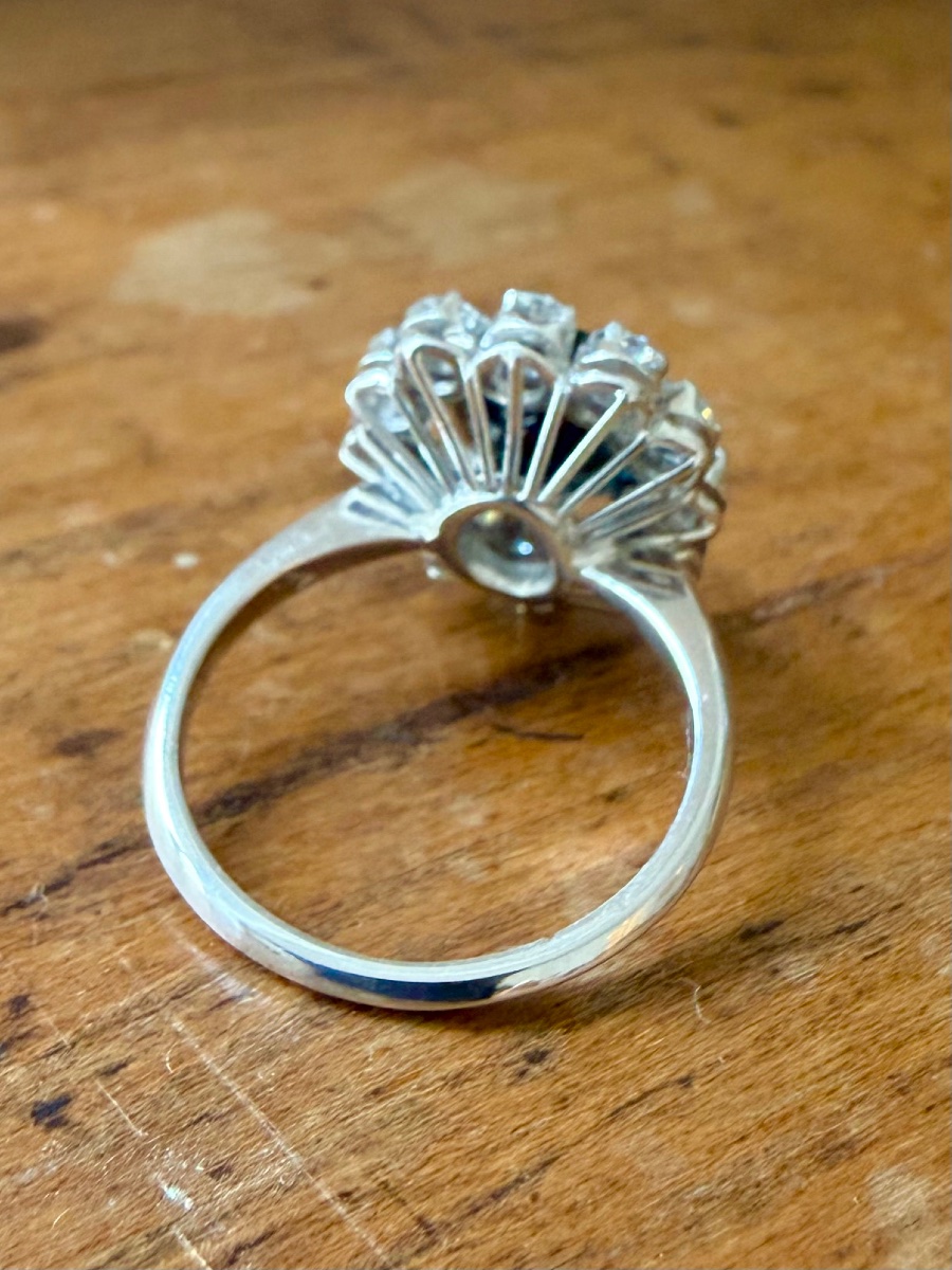 Bague Marguerite en or blanc saphir et diamants-photo-1