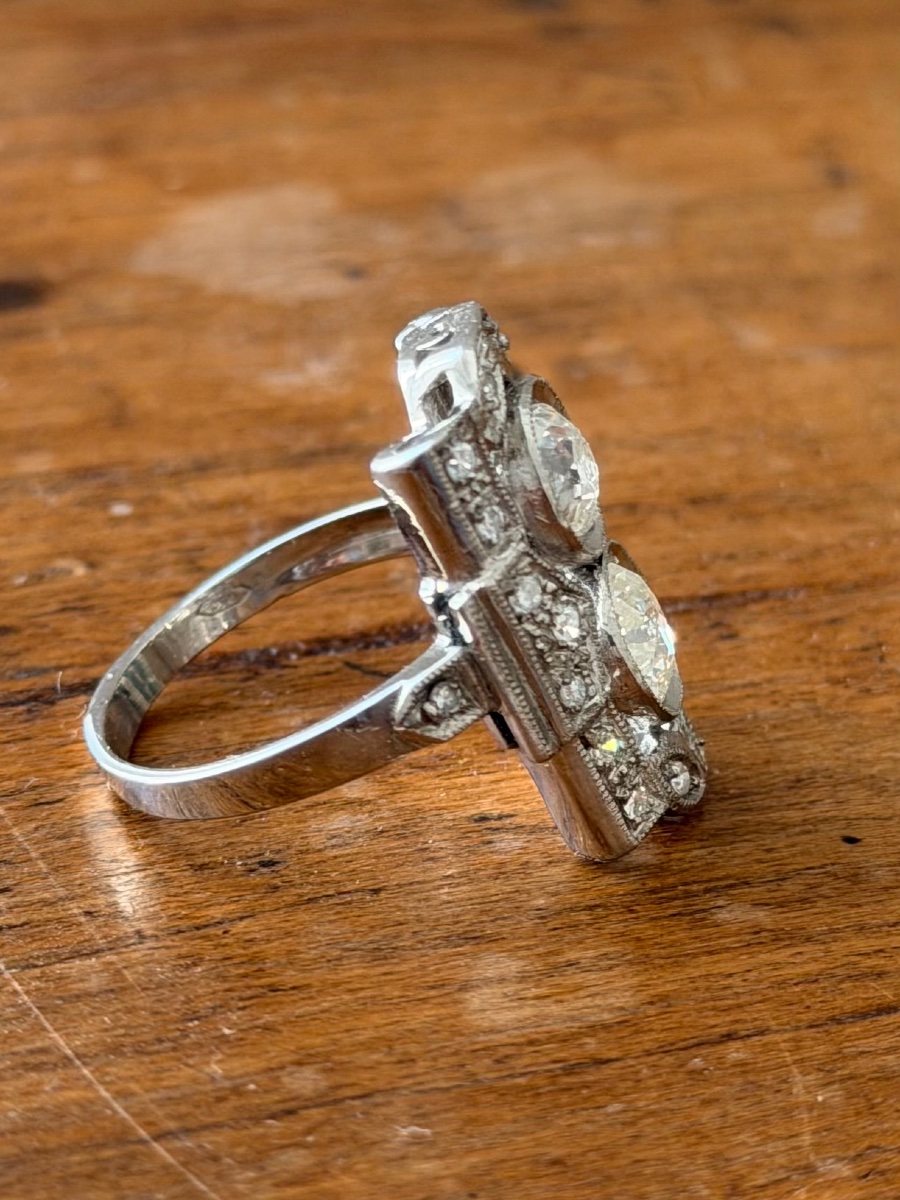 Bague Art déco, en or blanc platine et diamants-photo-3