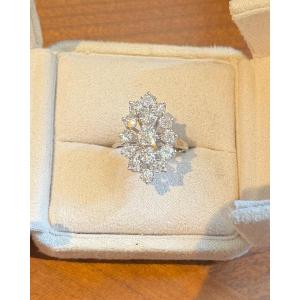 Bague Marquise en platine et diamants