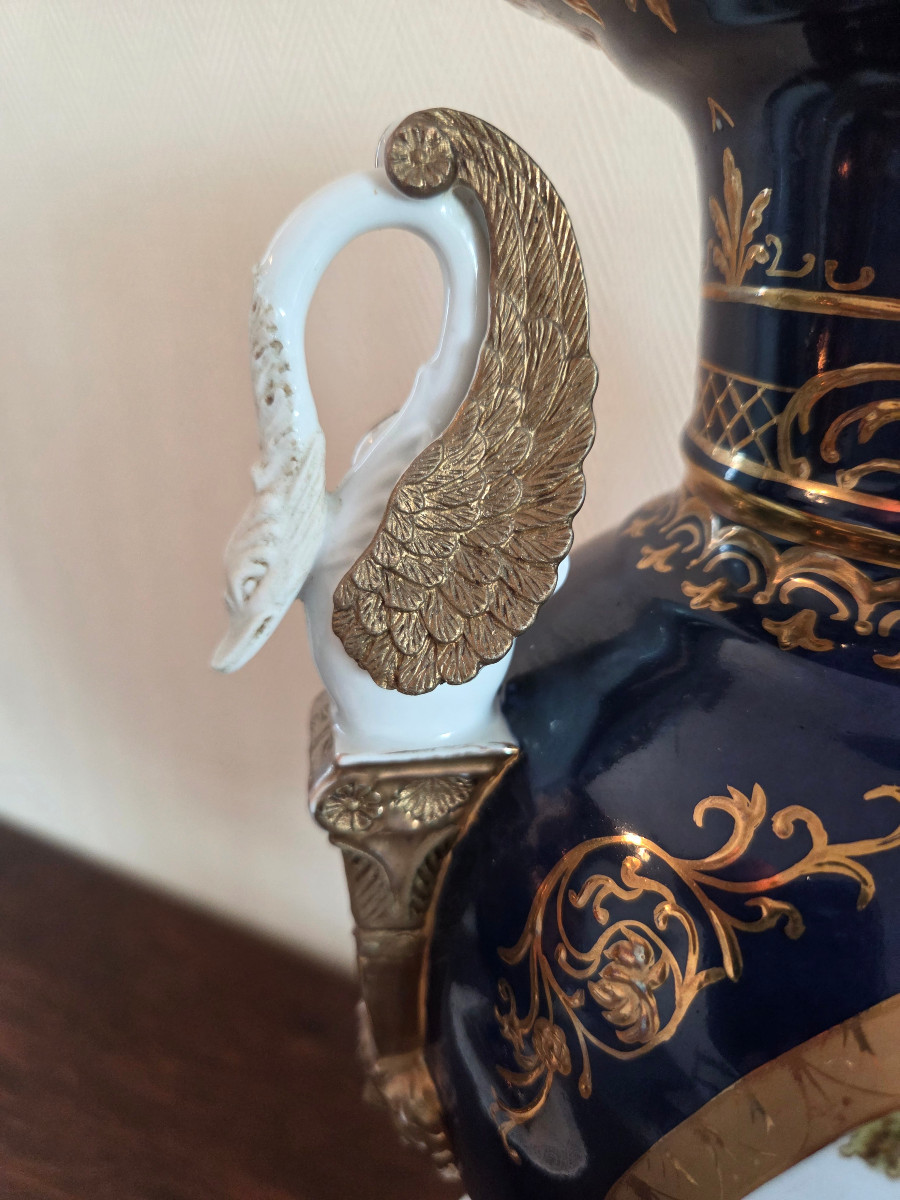 PAIRE DE VASES EN ¨PORCELAINE – PARIS XXème siècle.-photo-4