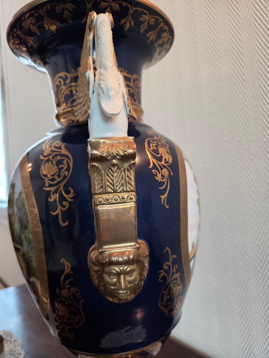 PAIRE DE VASES EN ¨PORCELAINE – PARIS XXème siècle.-photo-5