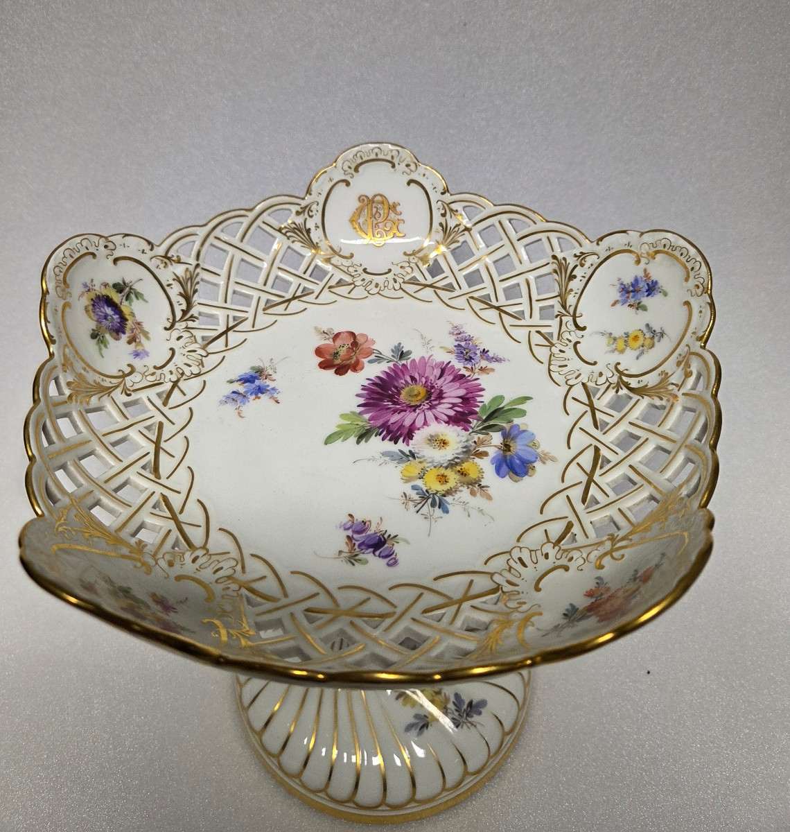 COUPE PORCELAINE – SAXE XXème siècle.-photo-3