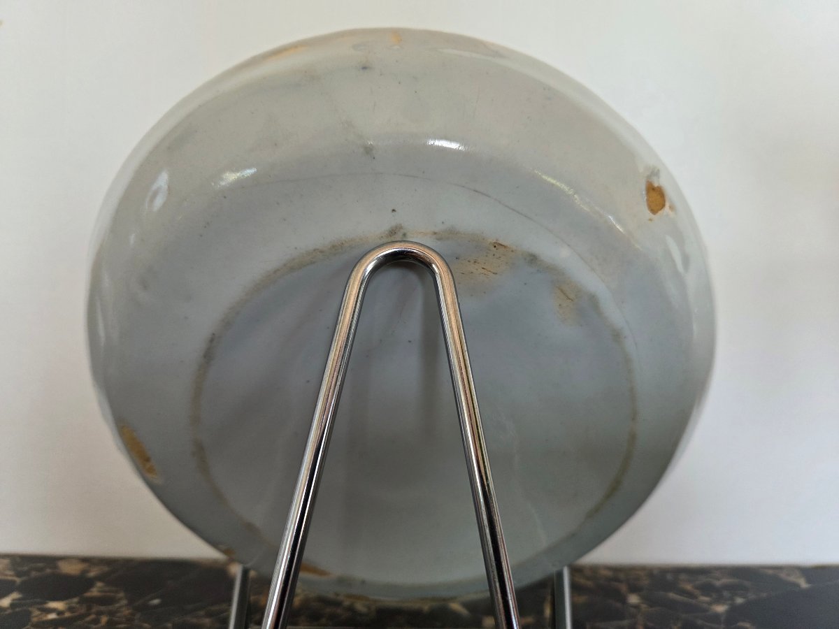 Nevers – 2 18th-century Plates.-photo-4