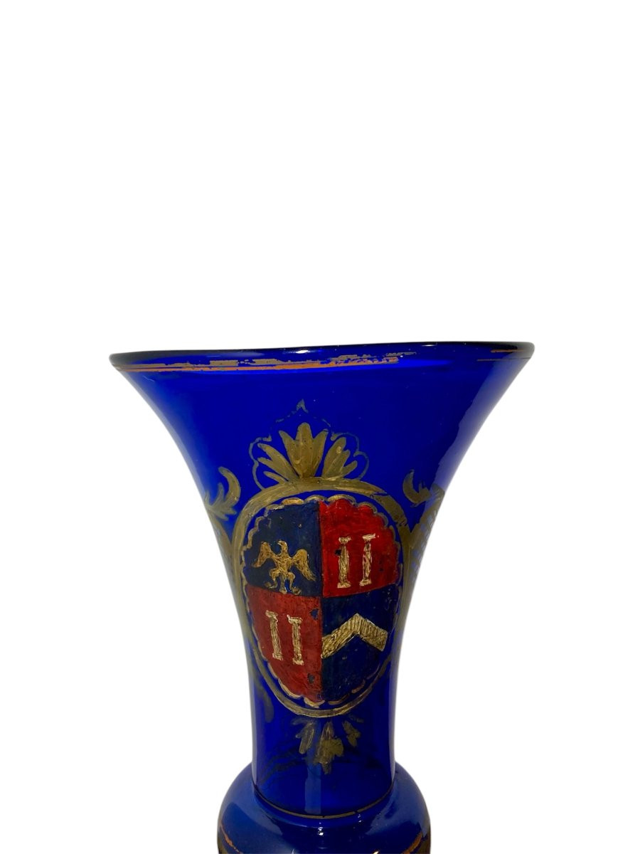 18th Century - Tuscany - Pair Of Blue Blown Glass Vases With Nobiliar Coats Of Arms-photo-2