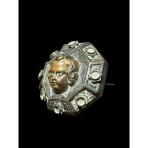 C. 1480 - France Or Northern Italy - Bronze Brooch With A Putto