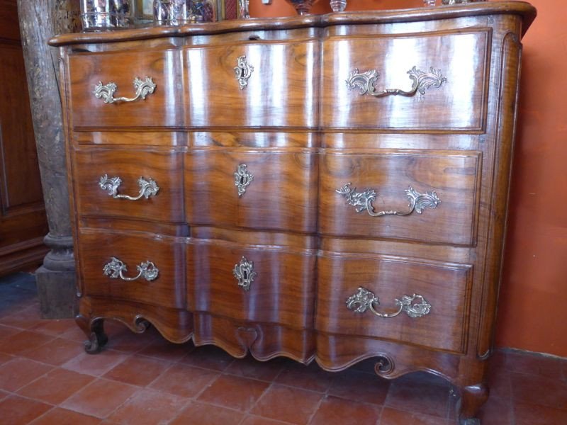 Commode Provençale en Noyer XVIIIe