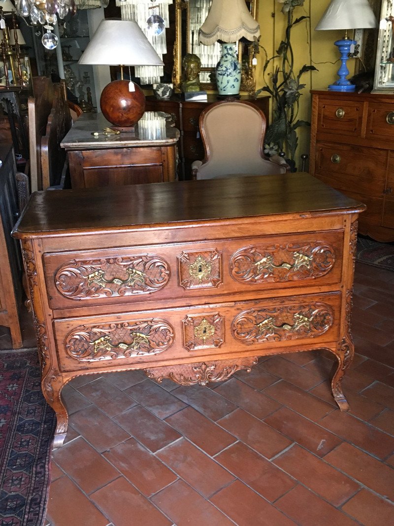 18th Century Lyonnaise Commode-photo-2