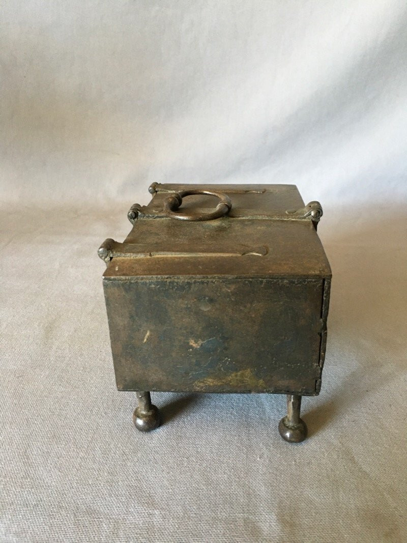 Coffret en fer XVIIe-photo-4