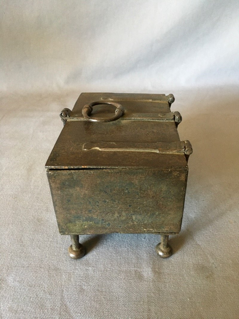 Coffret en fer XVIIe-photo-1