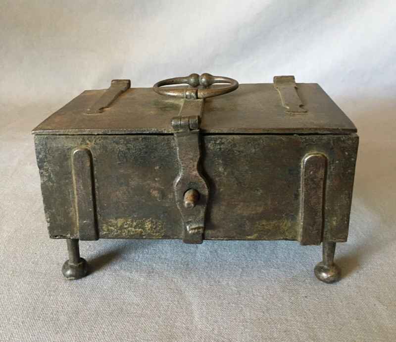 Coffret en fer XVIIe