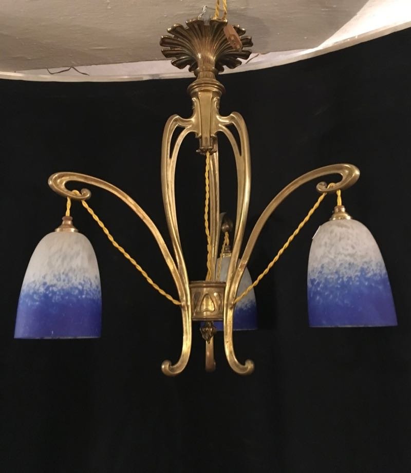 Lustre Art Nouveau dans le goût de Majorelle