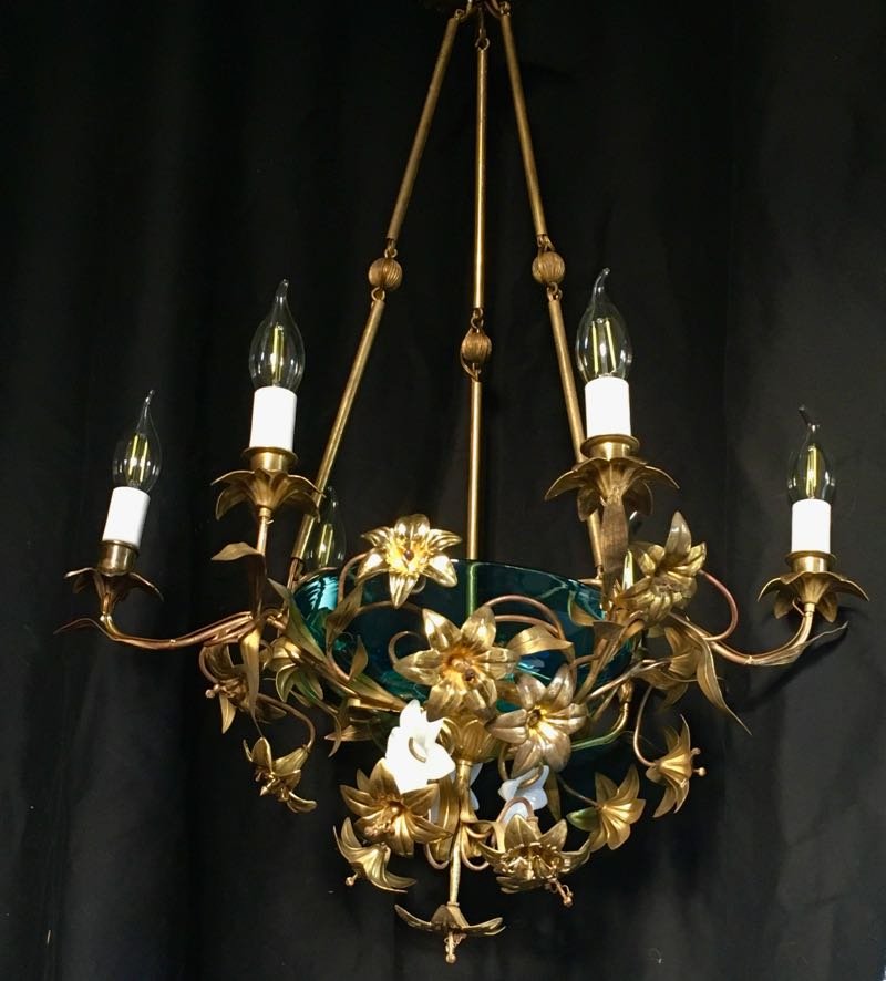 Chandelier 6 Arms With Flowers In Brass And Porcelain.