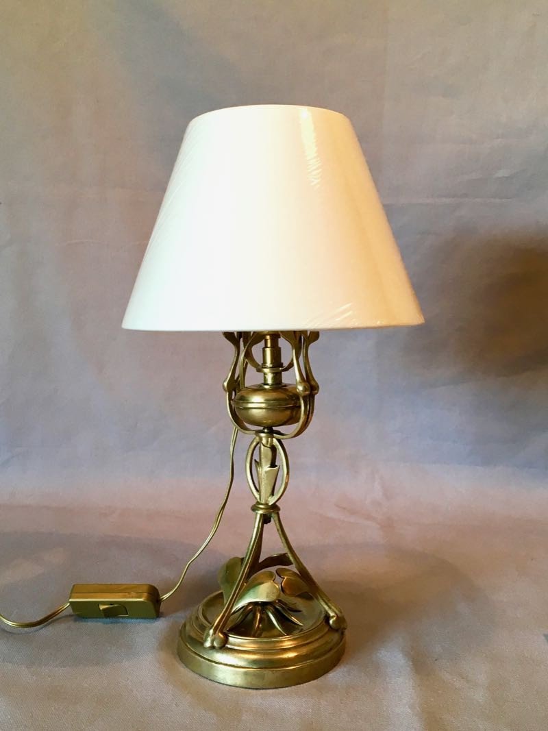 Small Art Nouveau Rocking Lamp With Ginkgo Biloba Decor-photo-2