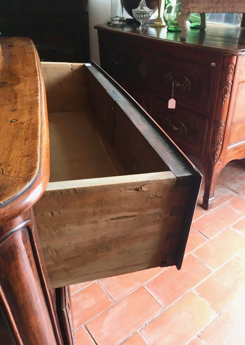 18th Century Lyonnaise Sauteuse Commode-photo-5