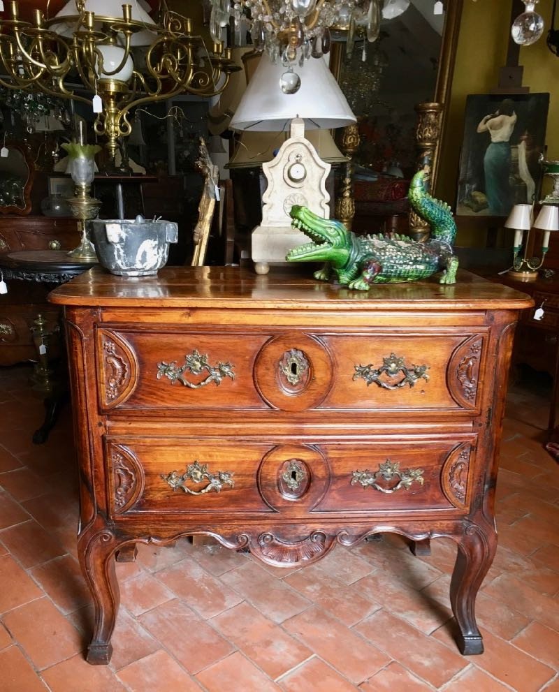 18th Century Lyonnaise Sauteuse Commode