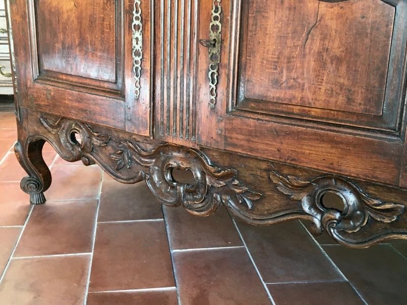 Louis XV Provençal Buffet In Walnut-photo-3