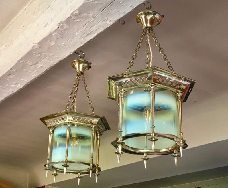 Paire De Lanternes Arts And Crafts 