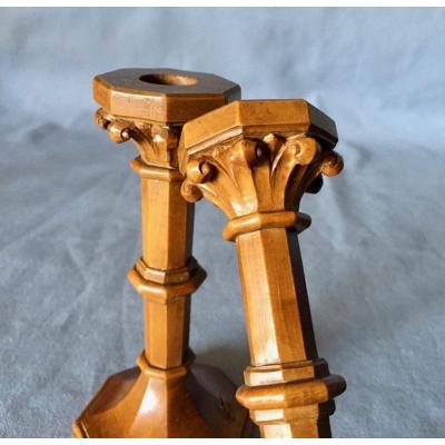 Paire de Bougeoirs Charles X en Buis