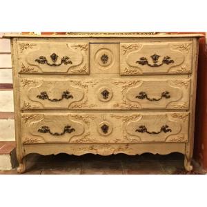 18th Century Chest Of Drawers In Brightened Oak