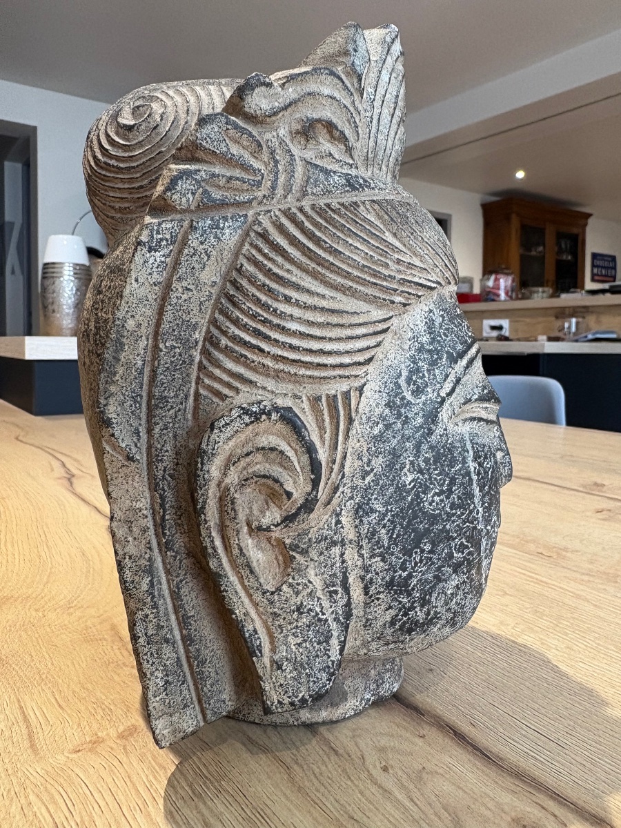 Guanyin Head In Stone.-photo-4