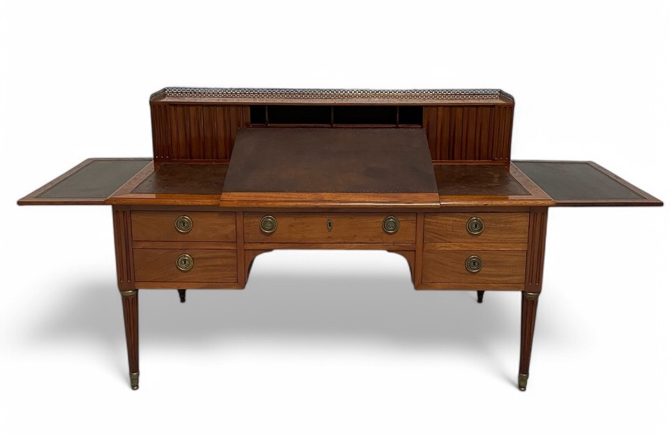 Bureau plat à gradin d'époque Louis XVI attribué à Canabas-photo-3