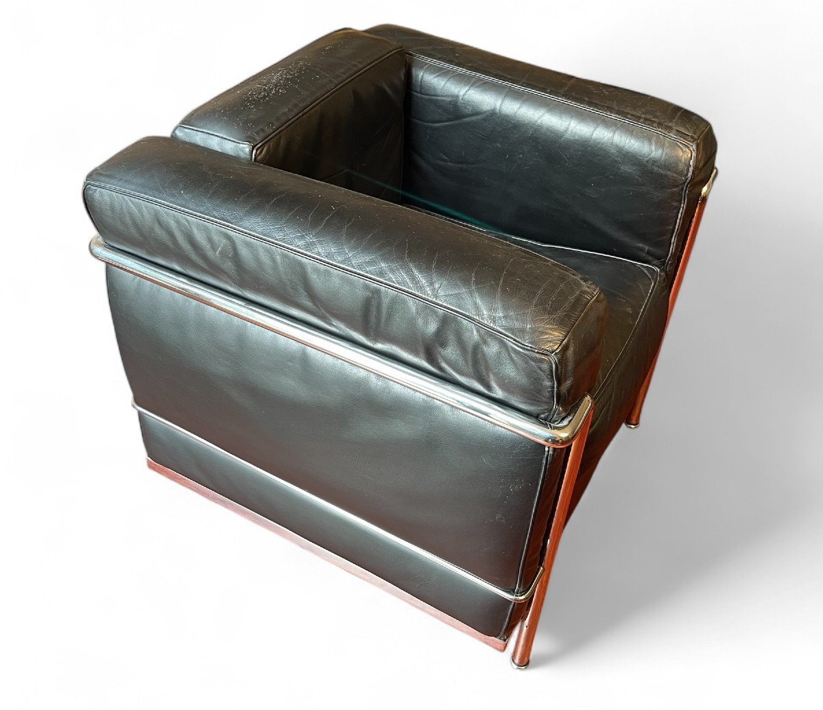 Pair Of Lc2 "great Comfort" Armchairs By Le Corbusier-photo-3