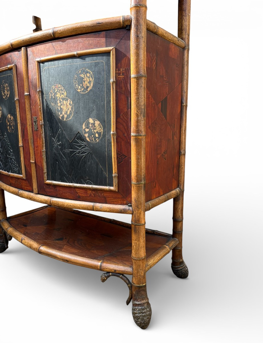 Japanese-style Furniture Made Of Bamboo And Lacquered Wood -photo-4