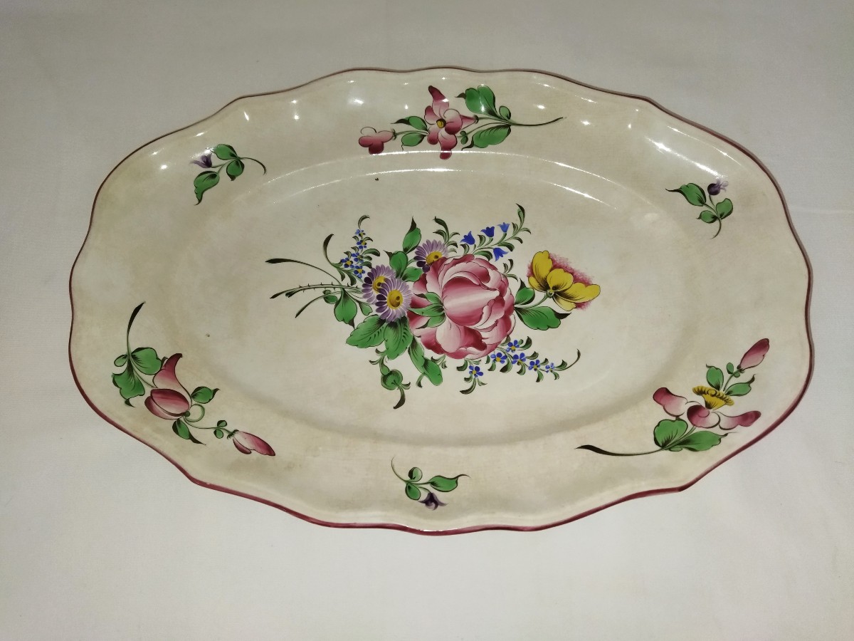 LUNÉVILLE KELLER & GUÉRIN Plat Oval Chantourné à Décor Floral