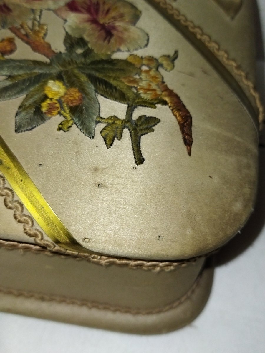 Antique Bordeaux Confectionery Box Sweets & Chocolates Fabric & Thread Embroidery Collection -photo-5