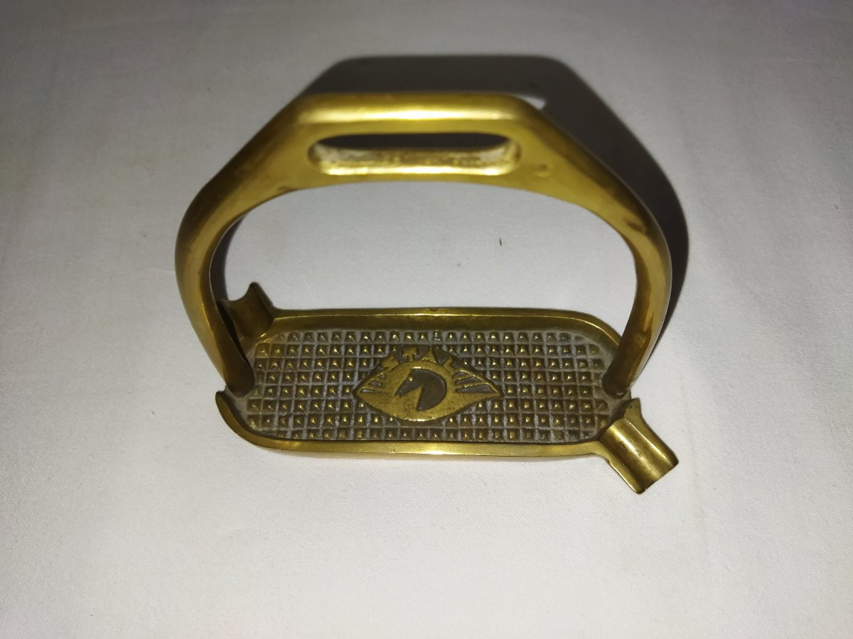 Stal Paris Vintage And Designer Brass Ashtray Horse Riding Stirrup Display Item Collection-photo-2