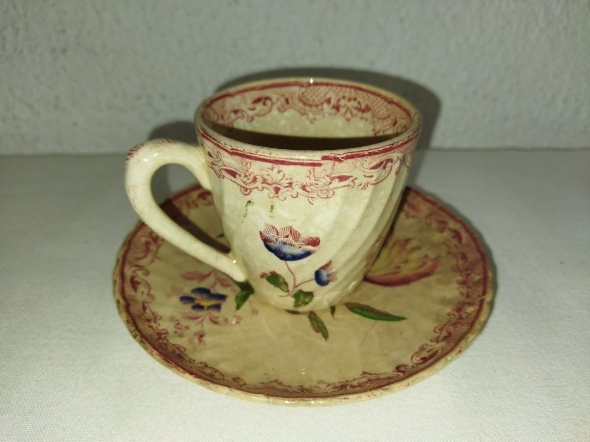 SARREGUEMINES Tasse ancienne et sa Soucoupe Motif Floral Objet de vitrine Collection XIX-photo-3