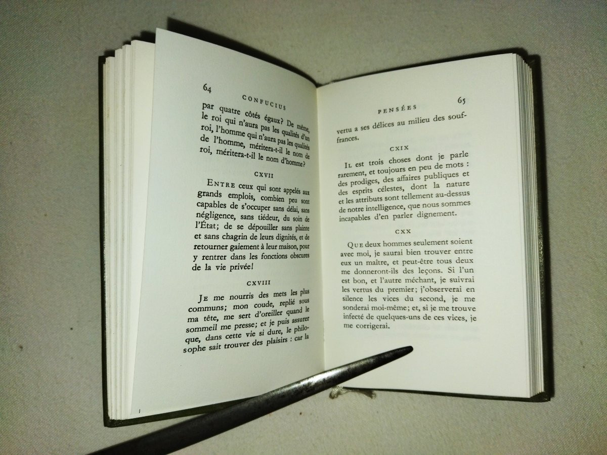 CERCLE DU LIVRE PRÉCIEUX Coffret Littérature Petit Format N°3746 CONFUCIUS MONTAIGNE ... 1966 -photo-2
