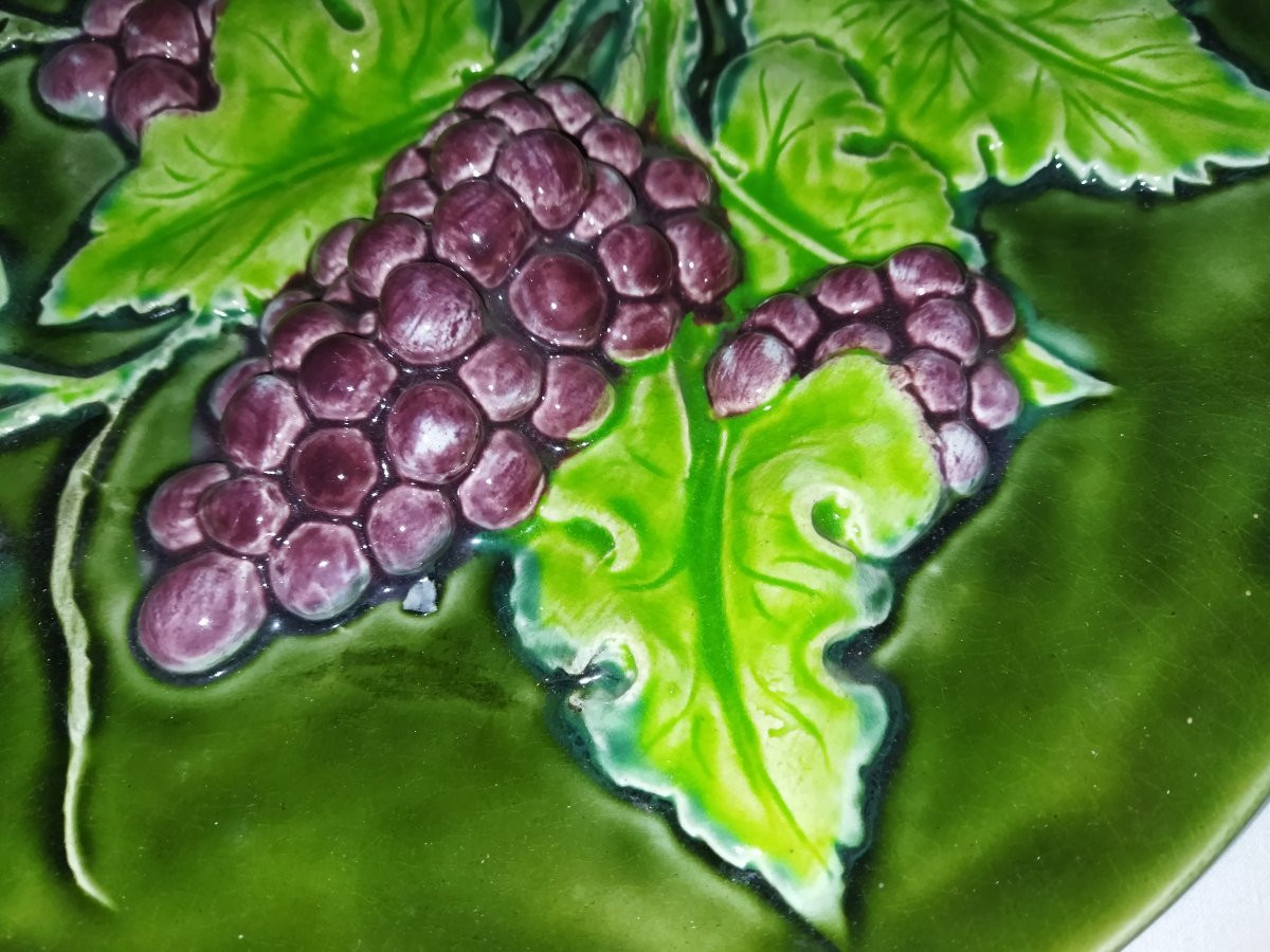 PEZZO Grand Plat de Collection Barbotine  Faïence émaillée Fort relief Grappe Raisin -photo-4