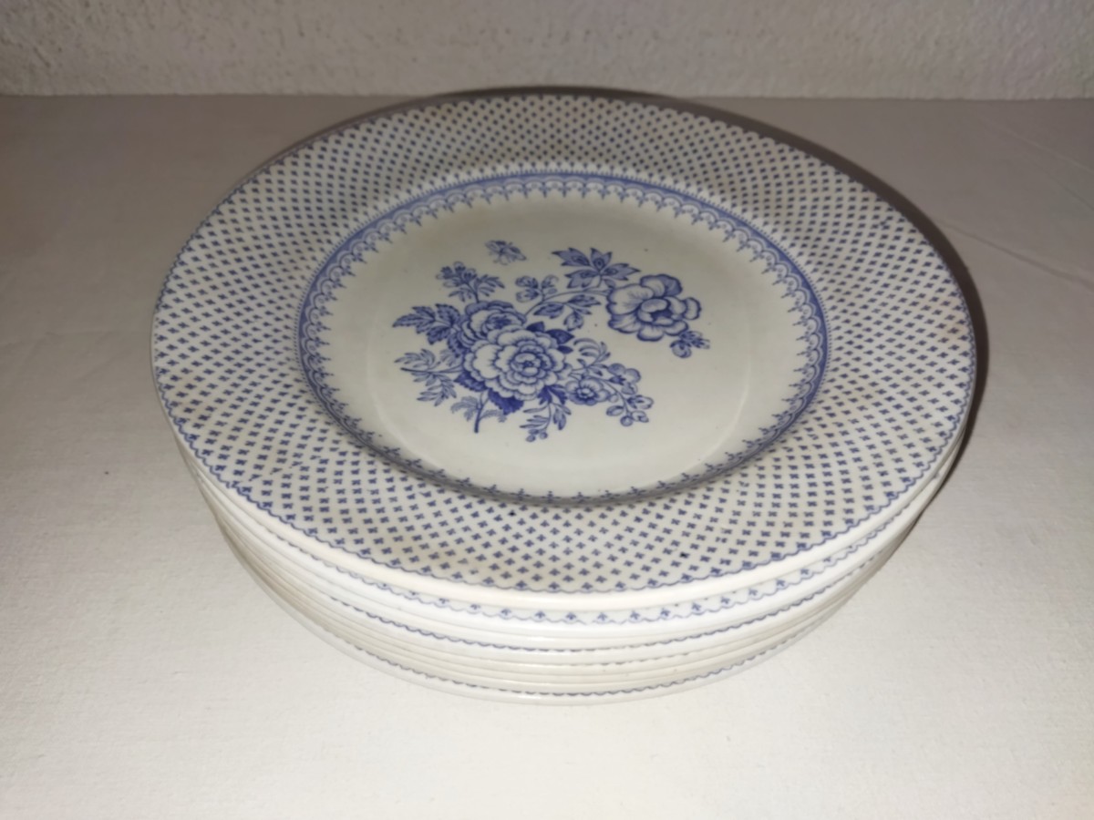 Ermine Border Set Of 8 English Flat Plates Floral Decor Lavender Blue