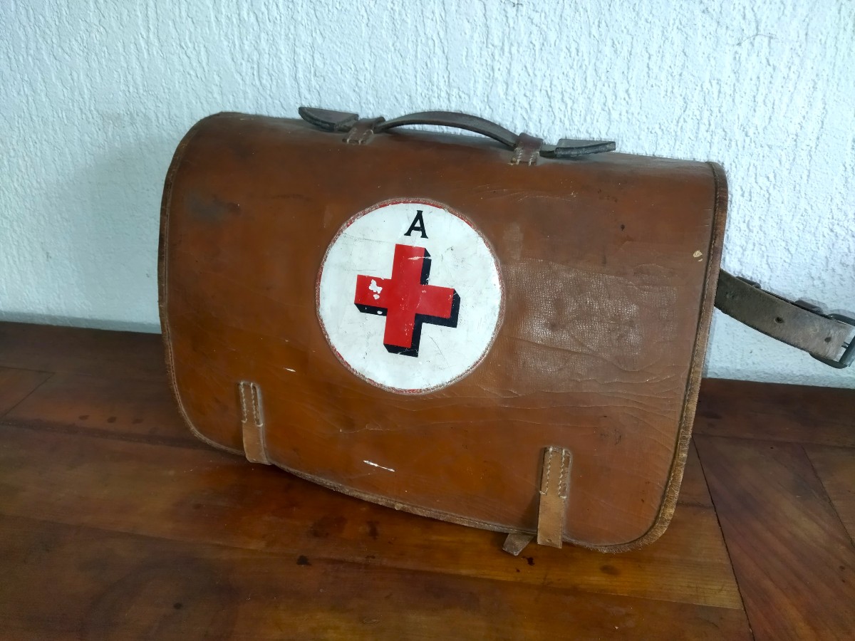 Swiss Militaria Antique Medical Bag First Aid Care Dated 1938 Collection