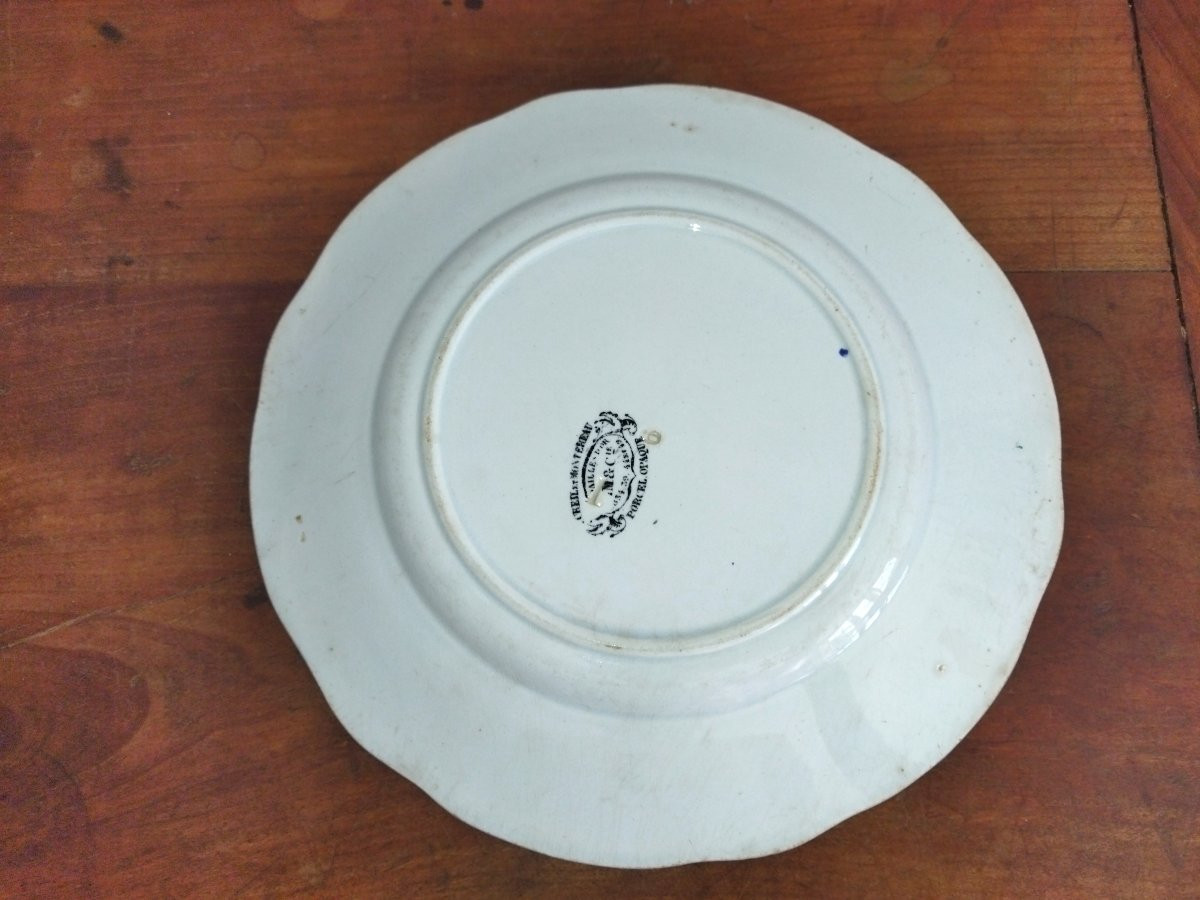 CREIL & MONTEREAU Assiette Légendée "SAINT HUBERT" Patron des Chasseurs Collection XIX-photo-3