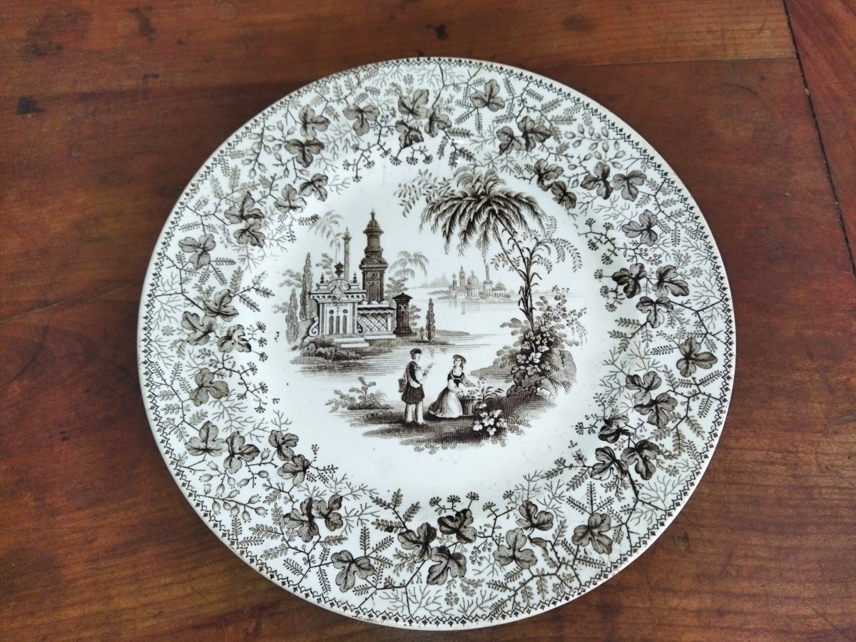 BORDEAUX JOHNSTON Assiette à Dessert décor romantique Couple palais XIX 