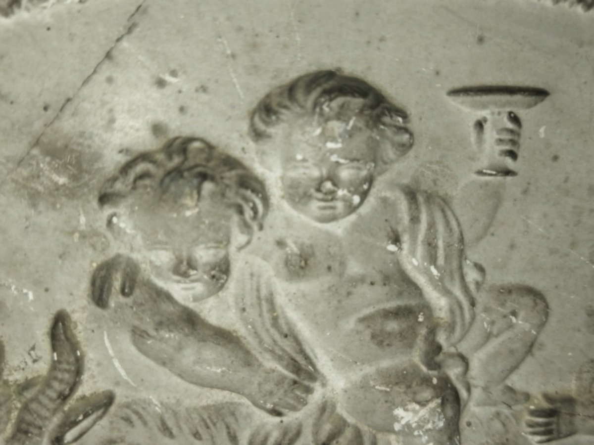 BAS RELIEF Petit Plâtre ancien Scène Mythologique aux Angelots avec Bouc laineux-photo-1