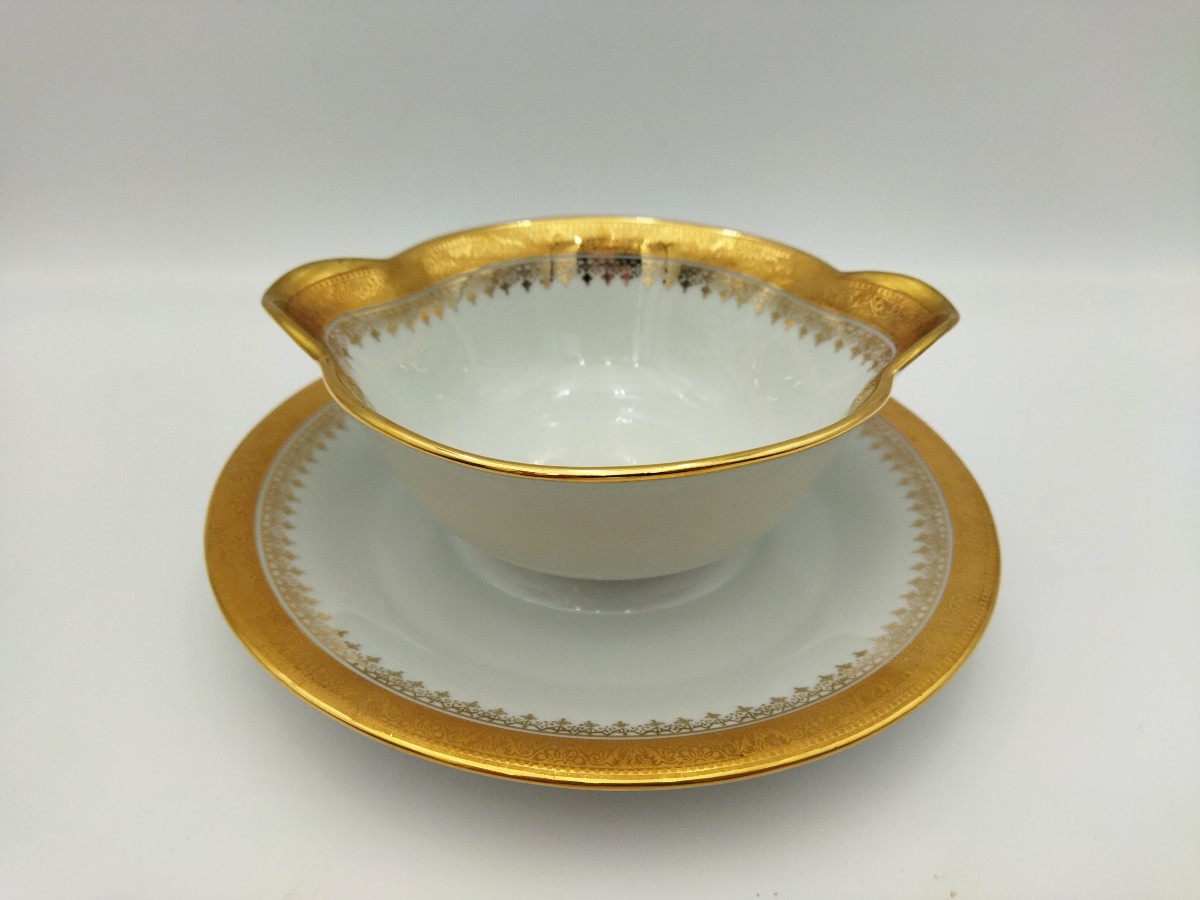 LIMOGES UNIC SAUCIERE Porcelaine dorée ART DE LA TABLE